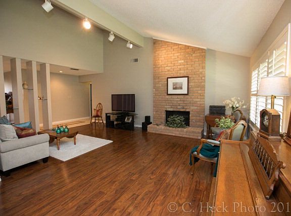 4th image of 3326 Maxwell Dr