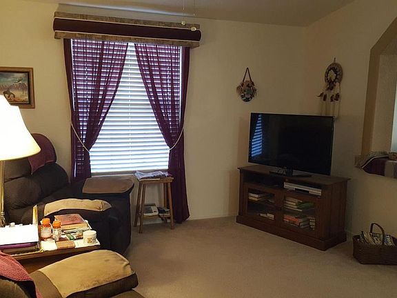 4th image of 802 E McFarland Blvd