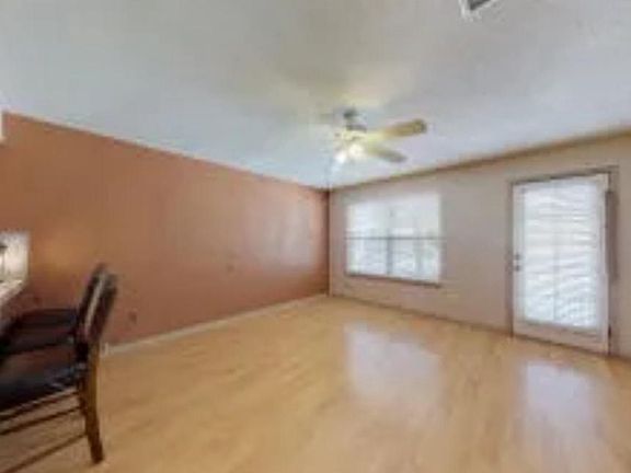 4th image of 1165 Amber Morgan Dr