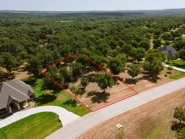 1160 E Landings Rd N, Granbury, TX 76049