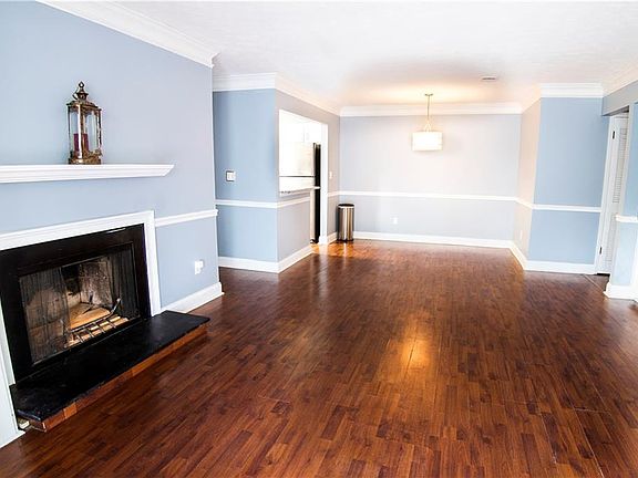 4th image of 2731 Saint Augustine Trl SE