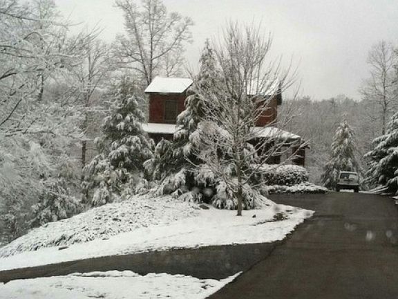 4th image of 3067 Panorama Dr