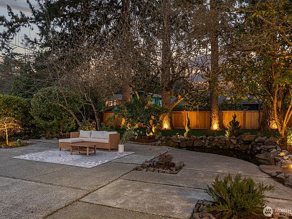 4th image of 10009 45th Avenue NE