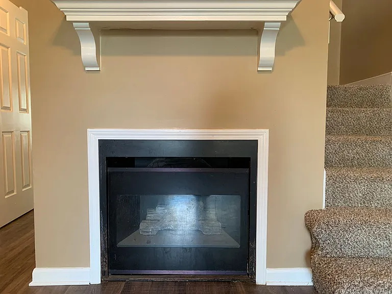 1584 Joy Blvd — Photo 9