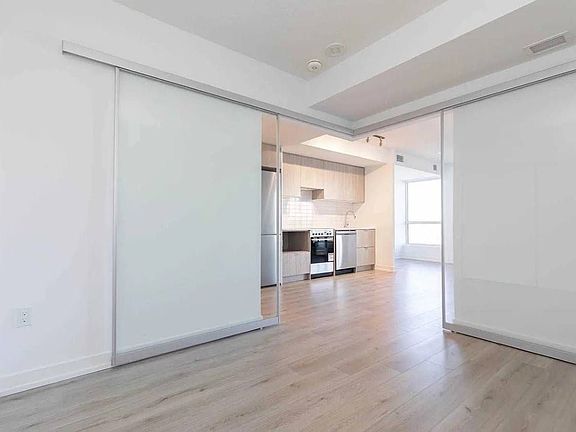 5th image of 395 Bloor St E #4105