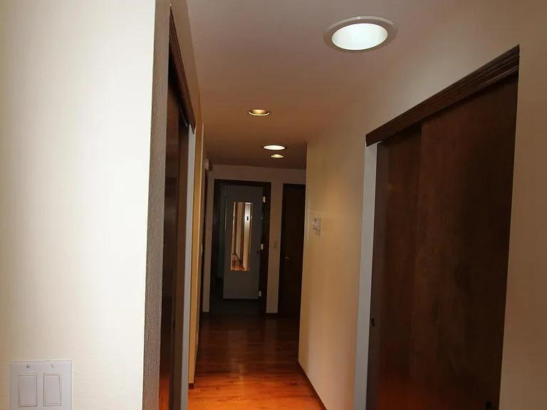 1775 SW Knoll Ave — Photo 9