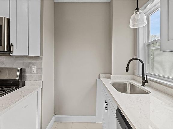 5th image of 78 9th St Floor 3