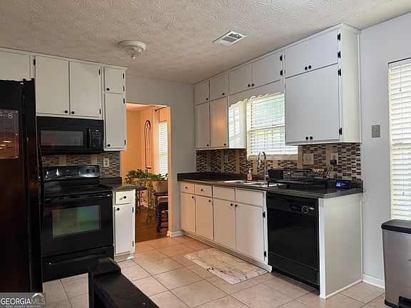 5th image of 3823 Rock Hollow Ct