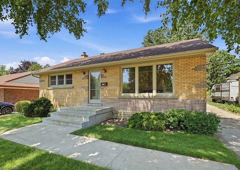 1st image of 184 Murdock Ave