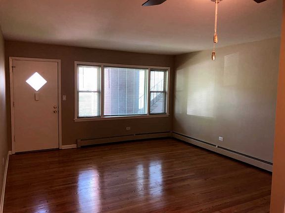 2nd image of 105 E Grove St APT 6
