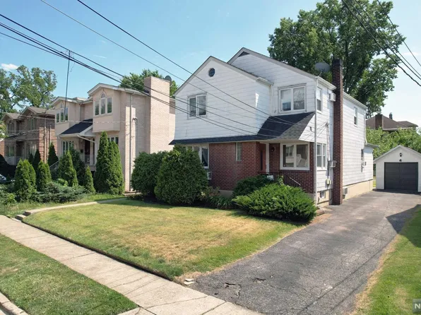 308 E Harriet Ave, Palisades Park, NJ 07650