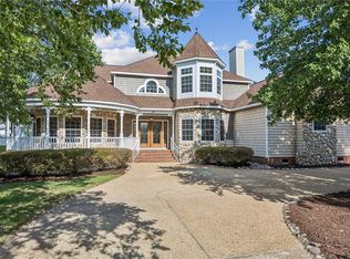 49 Forrest Rd, Poquoson, VA 23662