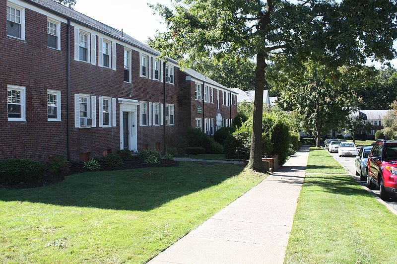 1st image of 2 Green Acres Dr APT 9