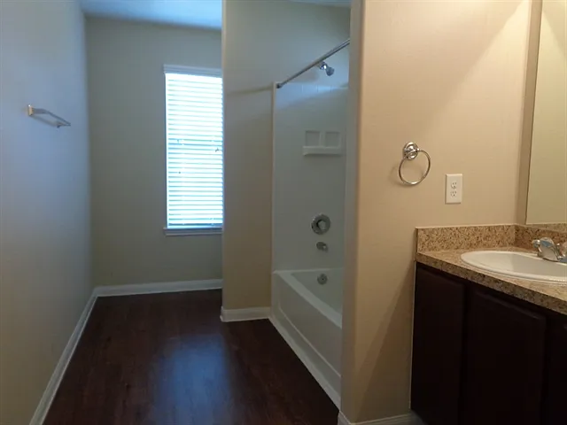 13318 Ambrosa Dr — Photo 8