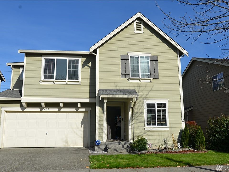 1st image of 1401 32nd Pl NE