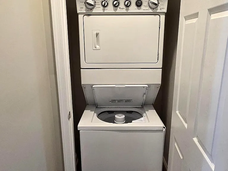 1907 Aliceanna St #1 — Photo 10