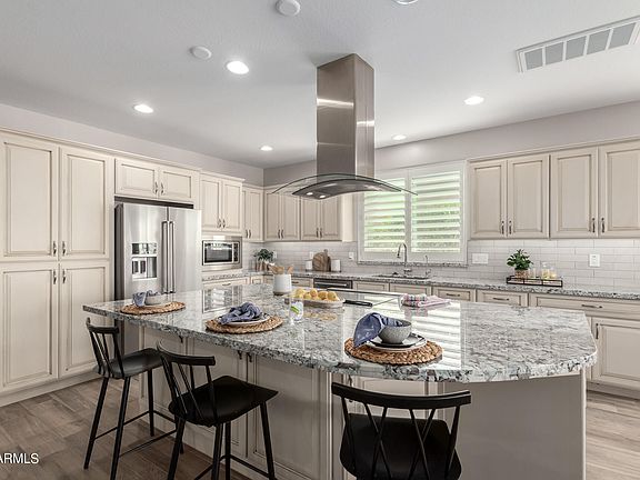 2nd image of 1310 E VERDE Boulevard