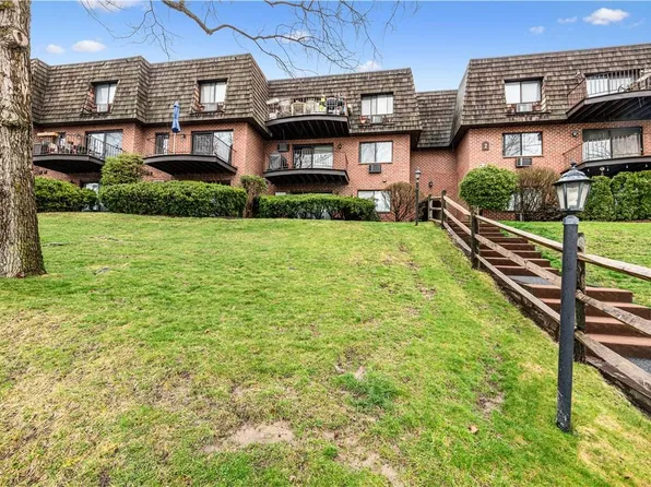 2 Briarcliff Drive S #2, Ossining, NY 10562