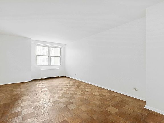 2nd image of 165 W 66th St APT 8L
