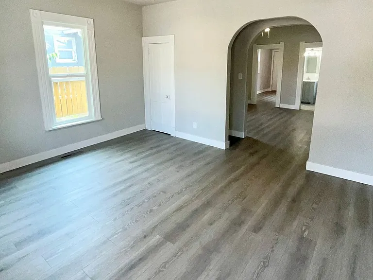 1309 Wabash Avenue — Photo 2