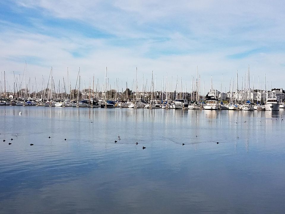 1st image of 167 Schooner Ct