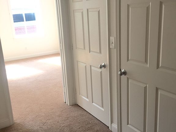 4th image of 215 N Market St APT 209