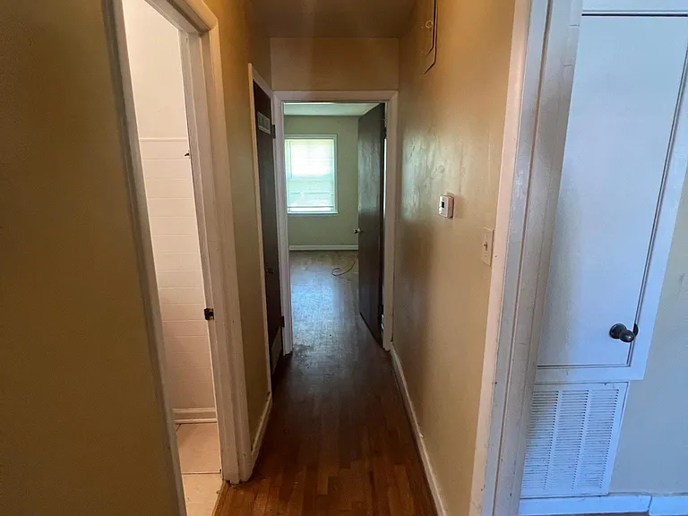 1002 E River Ave — Photo 12