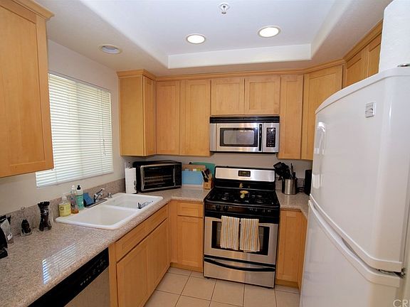 4th image of 480 N Catalina Ave Unit 110