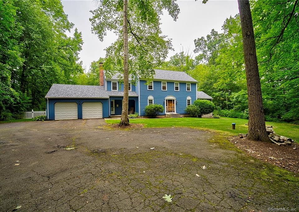 1st image of 42 Pine Hollow Dr