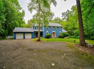 42 Pine Hollow Dr, Middlebury, CT 06762