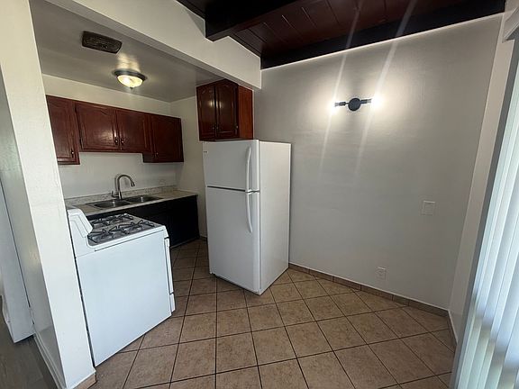 5th image of 1518 E Artesia Blvd #29