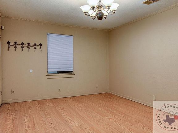 2nd image of 4004 Wood St