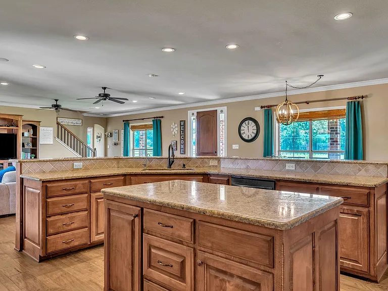 350 Julius Davis Ln — Photo 12