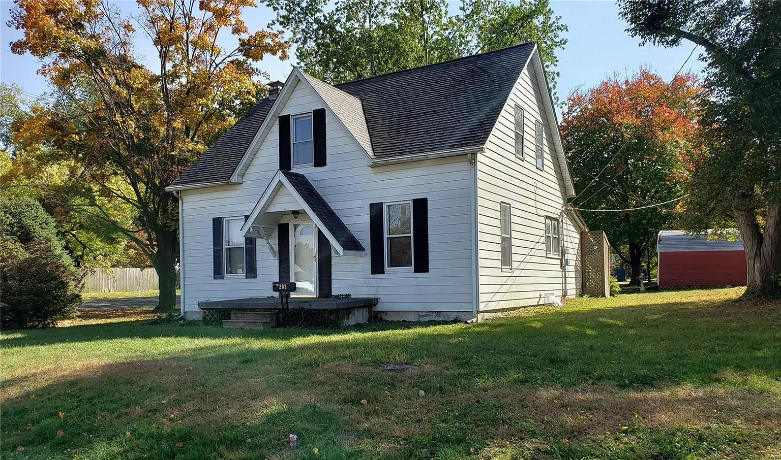 202 W Lincoln St photo 1