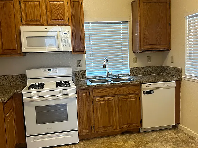 8621 Valley Rim Way — Photo 3