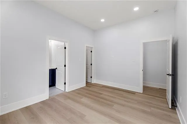 405 E 1st St #A — Photo 11