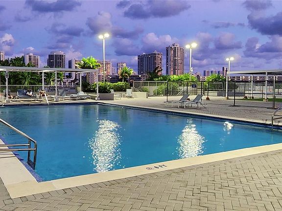 4th image of 18021 Biscayne Blvd APT 903