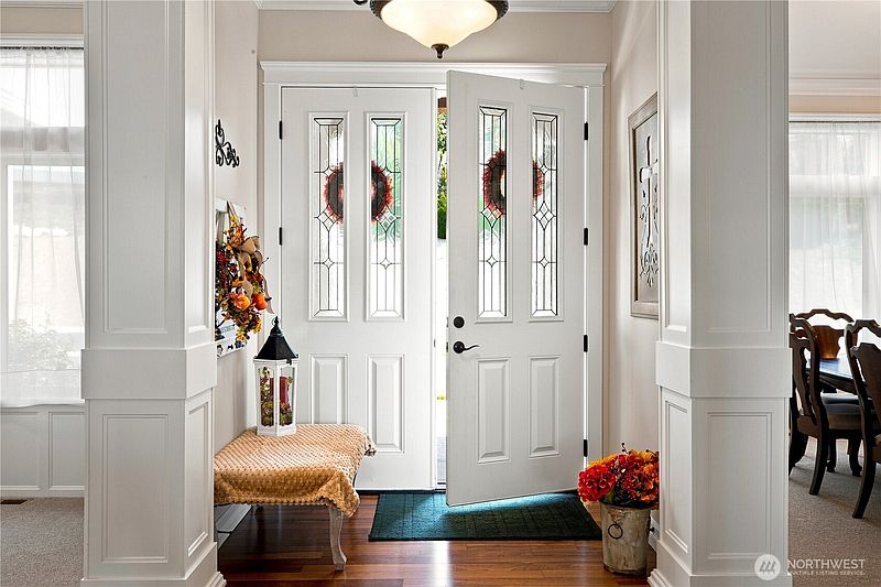 2nd image of 604 N 72nd Avenue