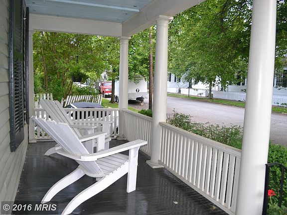 3rd image of 1205 Charles St