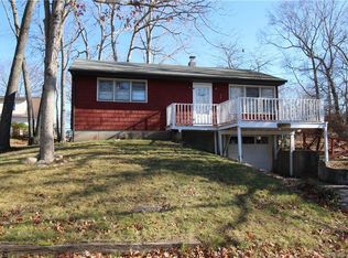 71 Bayview Rd, Niantic, CT 06357