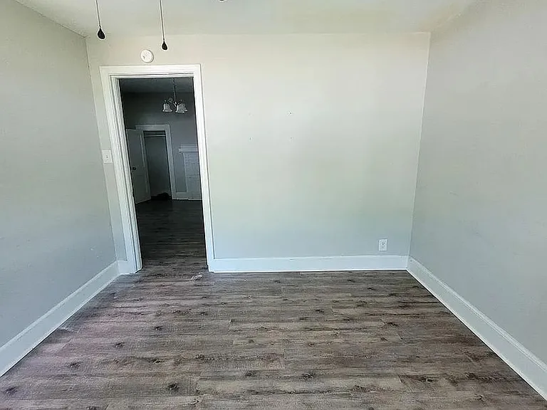 802B Park Ave — Photo 7