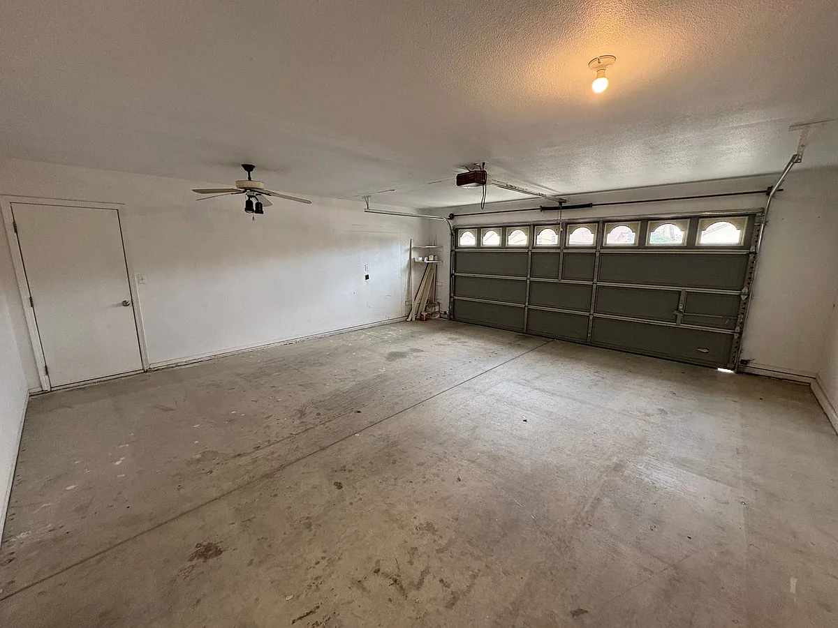 Building Photo - 3432 S Martin Ct