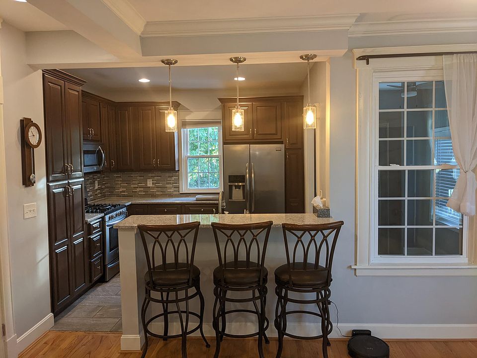 1st image of 3537 Larkspur Ave #2