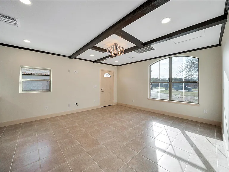 170 Stephen F Austin Blvd — Photo 11