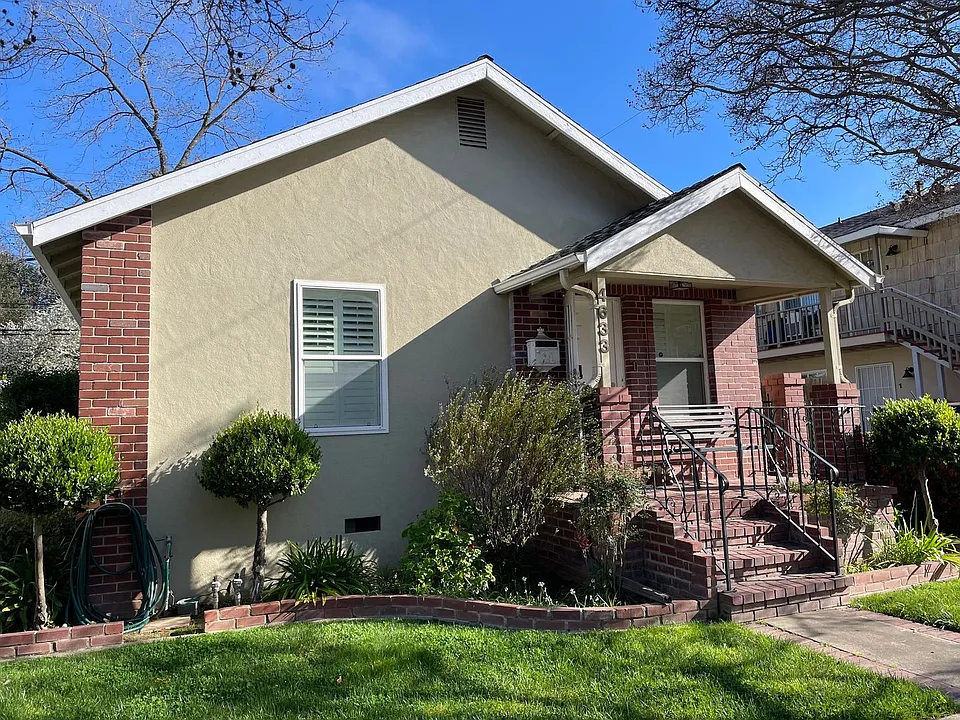 4633 V St