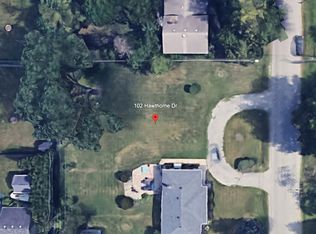 102 Hawthorne Dr, Lindenhurst, IL
