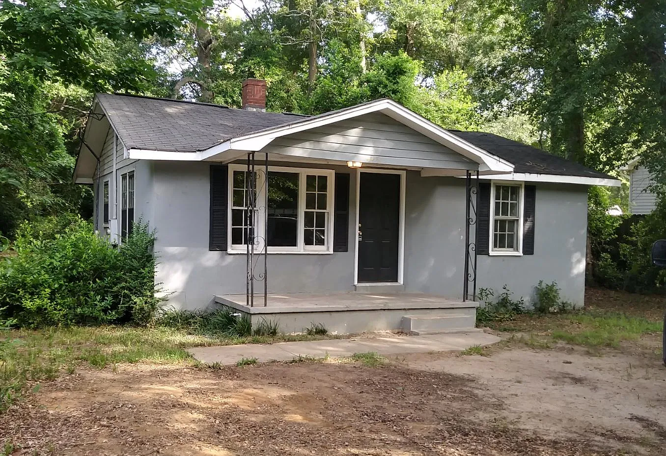 3 bed, 1200 sqft, $1,200 — Photo 1
