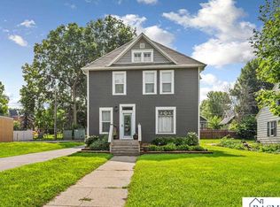 223 N Main St, Le Sueur, MN 56058