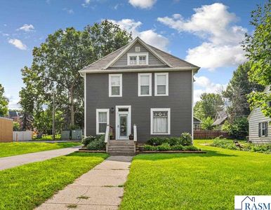 223 N Main St, Le Sueur, MN, 56058