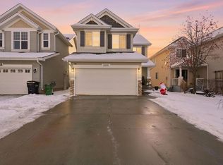 8209 14th Ave SW, Edmonton, AB T6X 0A6